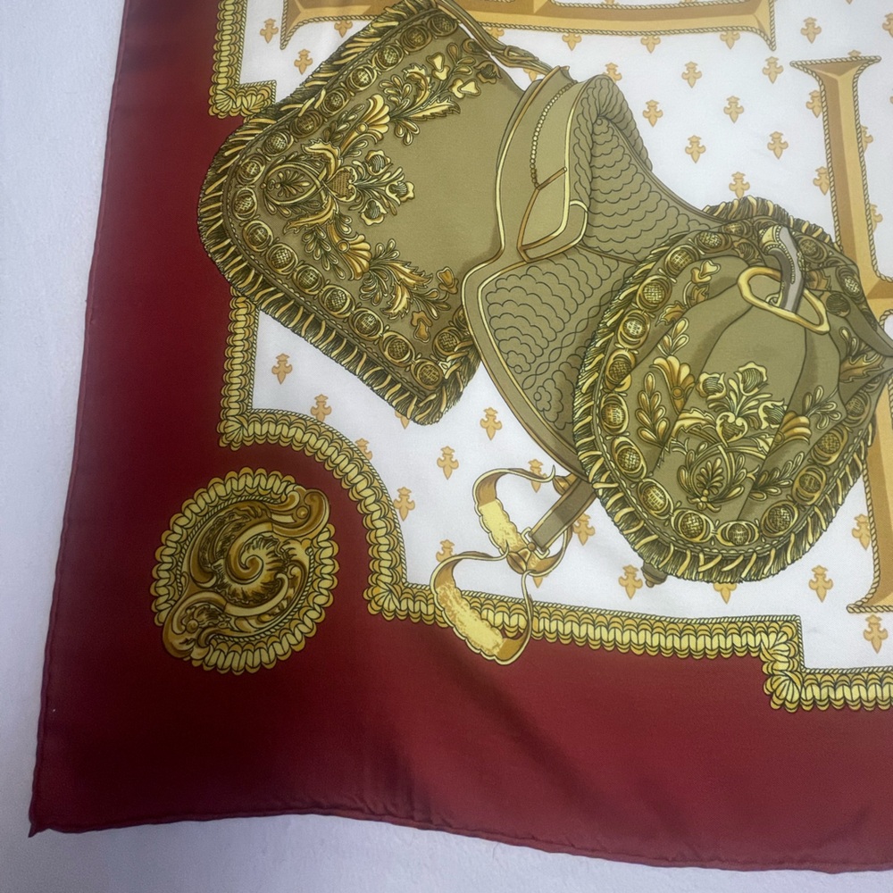 Vintage Hermès Silk Scarf 1994 ‘Selles à Housse’ Burgundy Gold Equestrian Logo - Picture 8 of 16